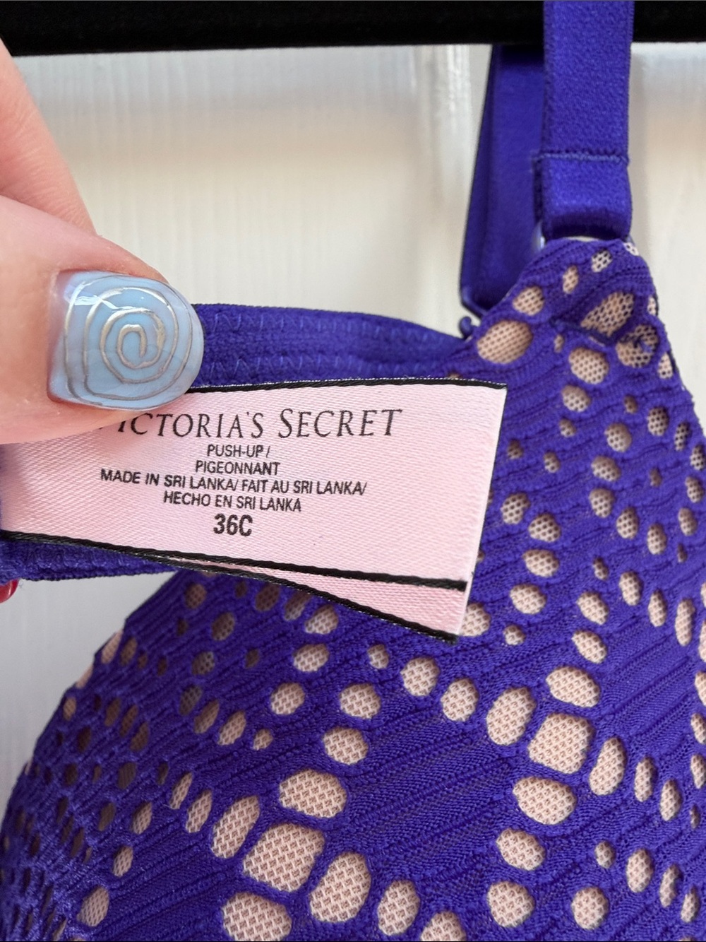 Victoria Secret Push Up Bra - Picture 2 of 4